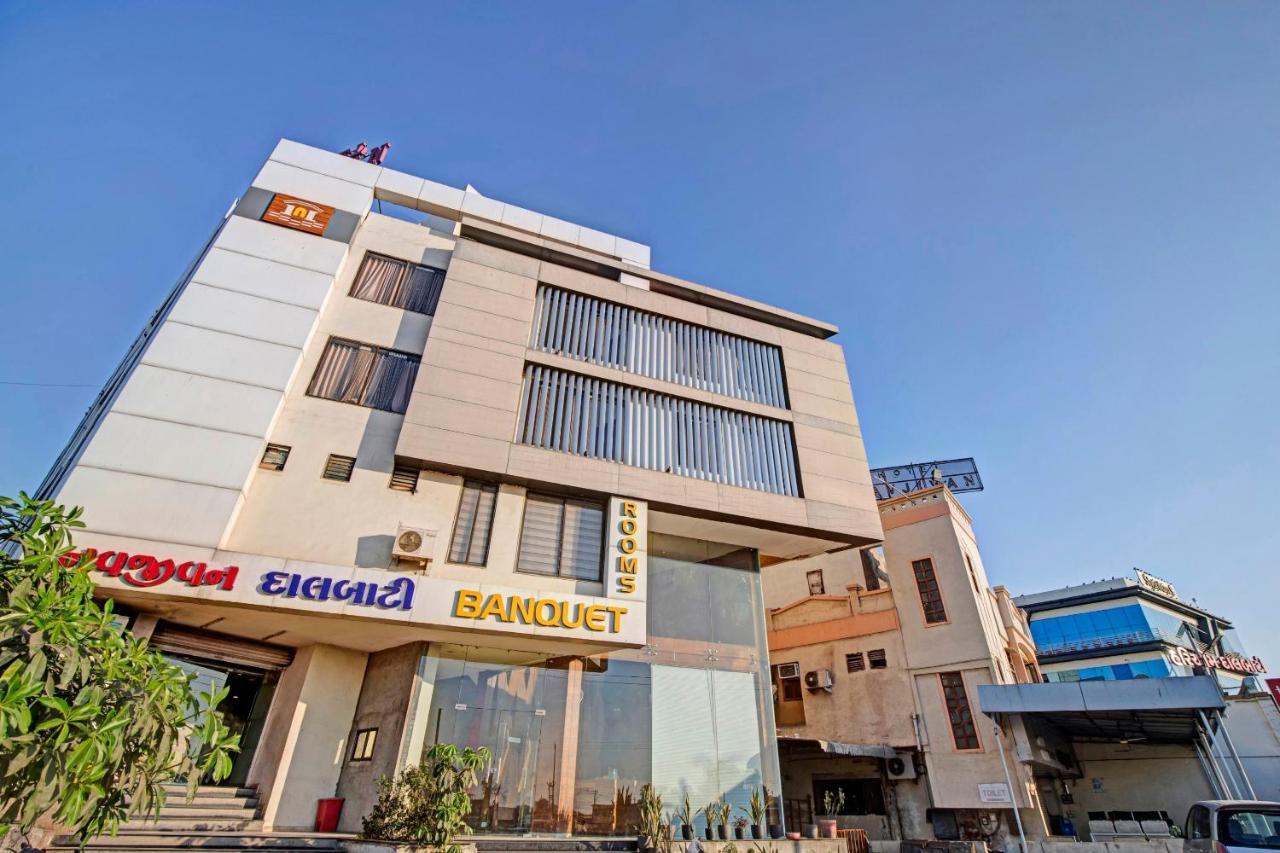 Hotel Navjivan Himatnagar Exterior photo
