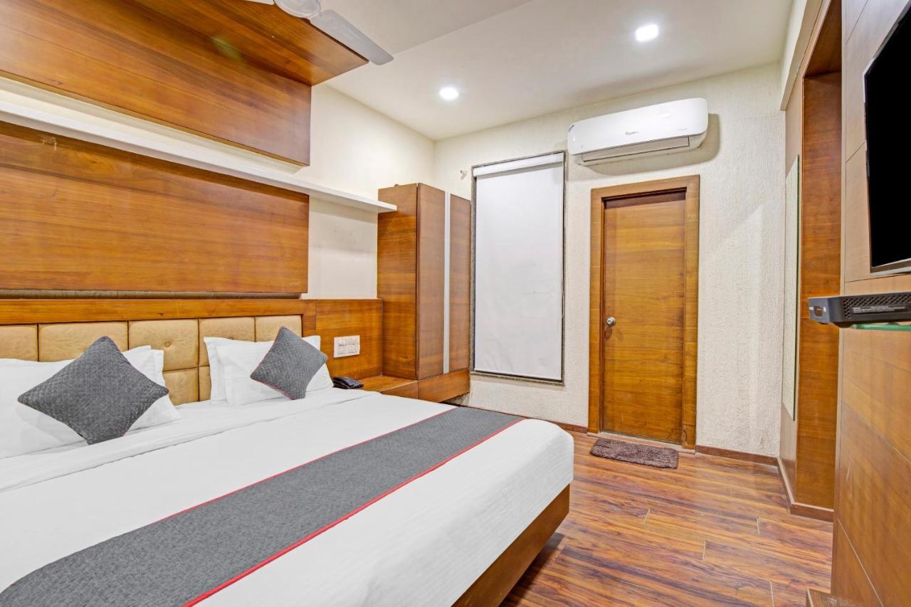 Hotel Navjivan Himatnagar Exterior photo