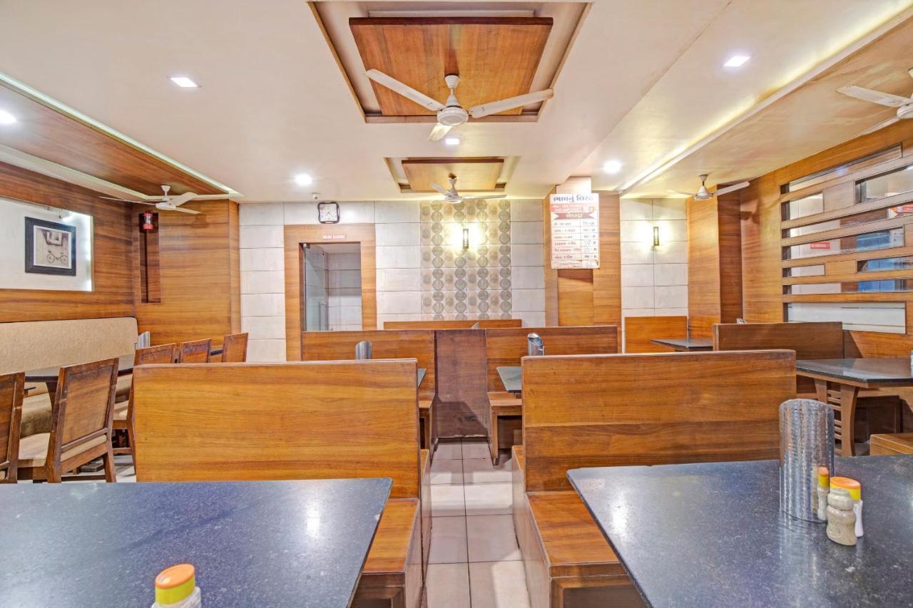 Hotel Navjivan Himatnagar Exterior photo