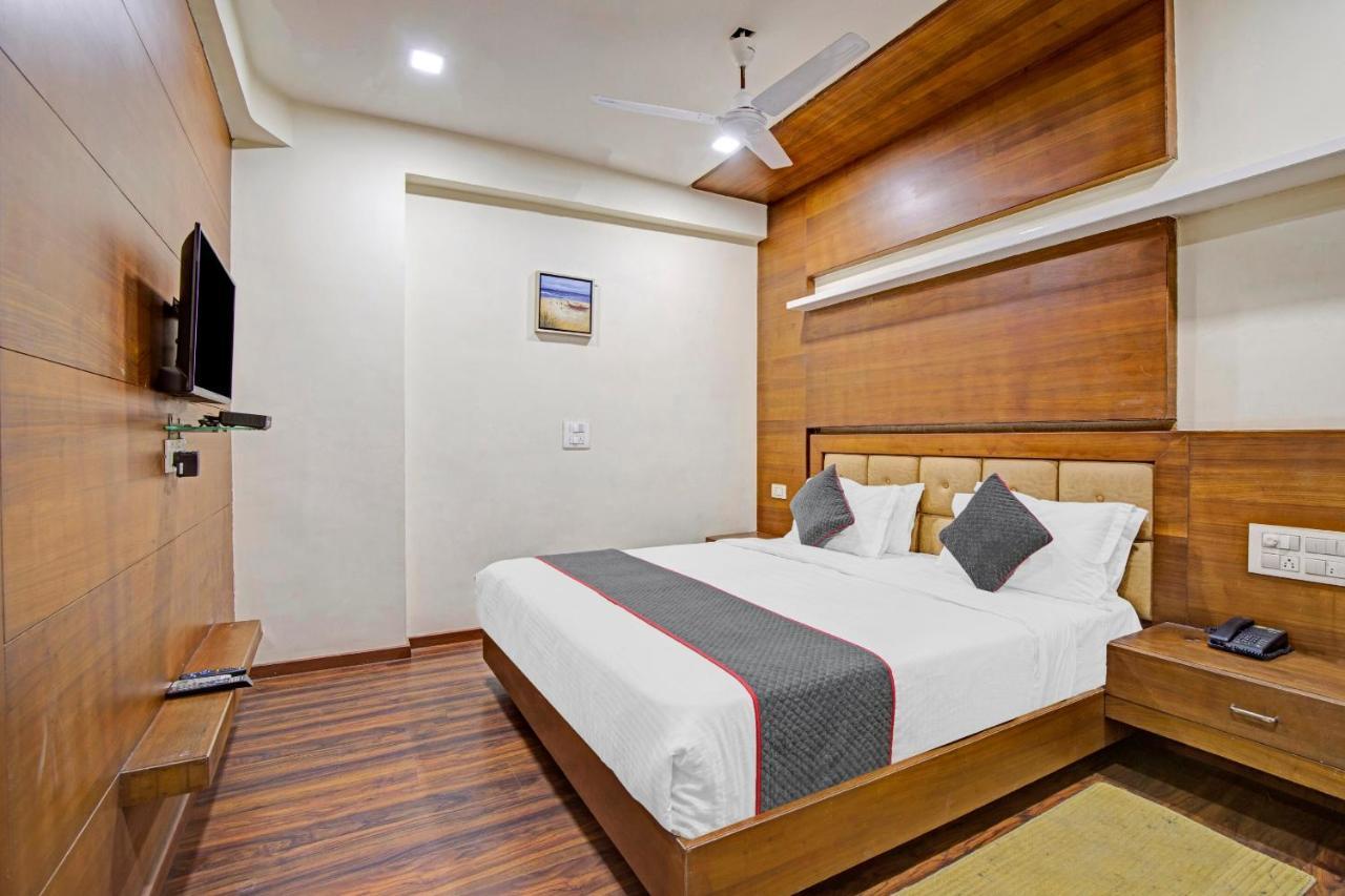 Hotel Navjivan Himatnagar Exterior photo