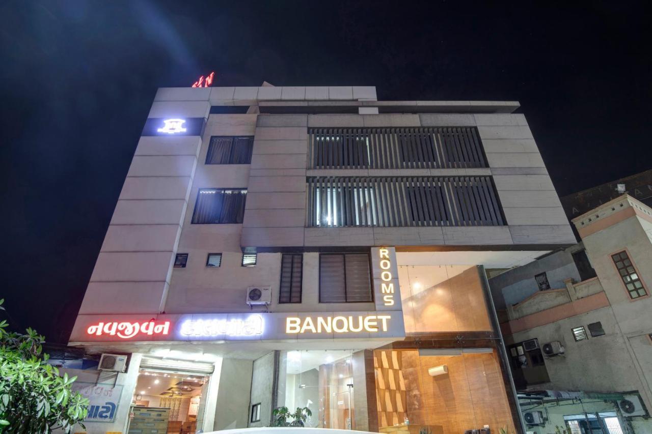 Hotel Navjivan Himatnagar Exterior photo